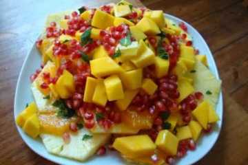 ইফতারে ফ্রুট সালাদ